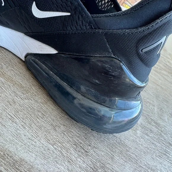 Black Nike Air Max Shoes - Picture 5 of 6